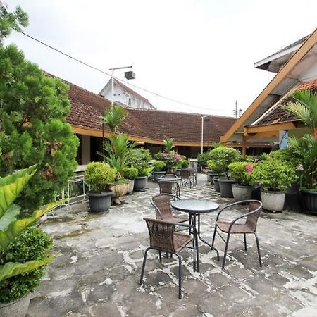 Hotel Reddoorz Near Rs Sarjito Yogyakarta Exterior foto