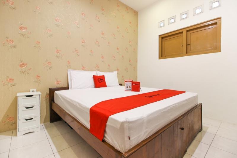 Hotel Reddoorz Near Rs Sarjito Yogyakarta Exterior foto