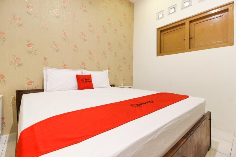 Hotel Reddoorz Near Rs Sarjito Yogyakarta Exterior foto